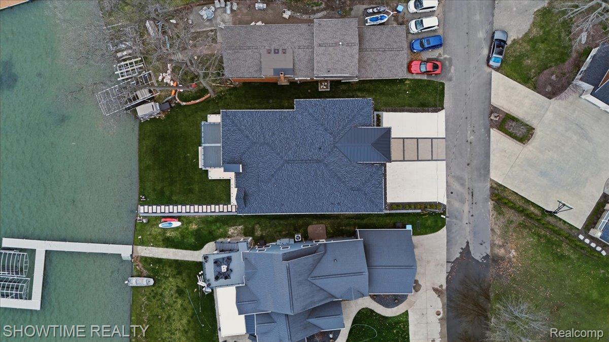 13281 Haddon Street Fenton, MI 48430 - Photo 15 of 87 17-13281_Haddon_st_Fenton_-_EXT_-_TW_021.jpg
