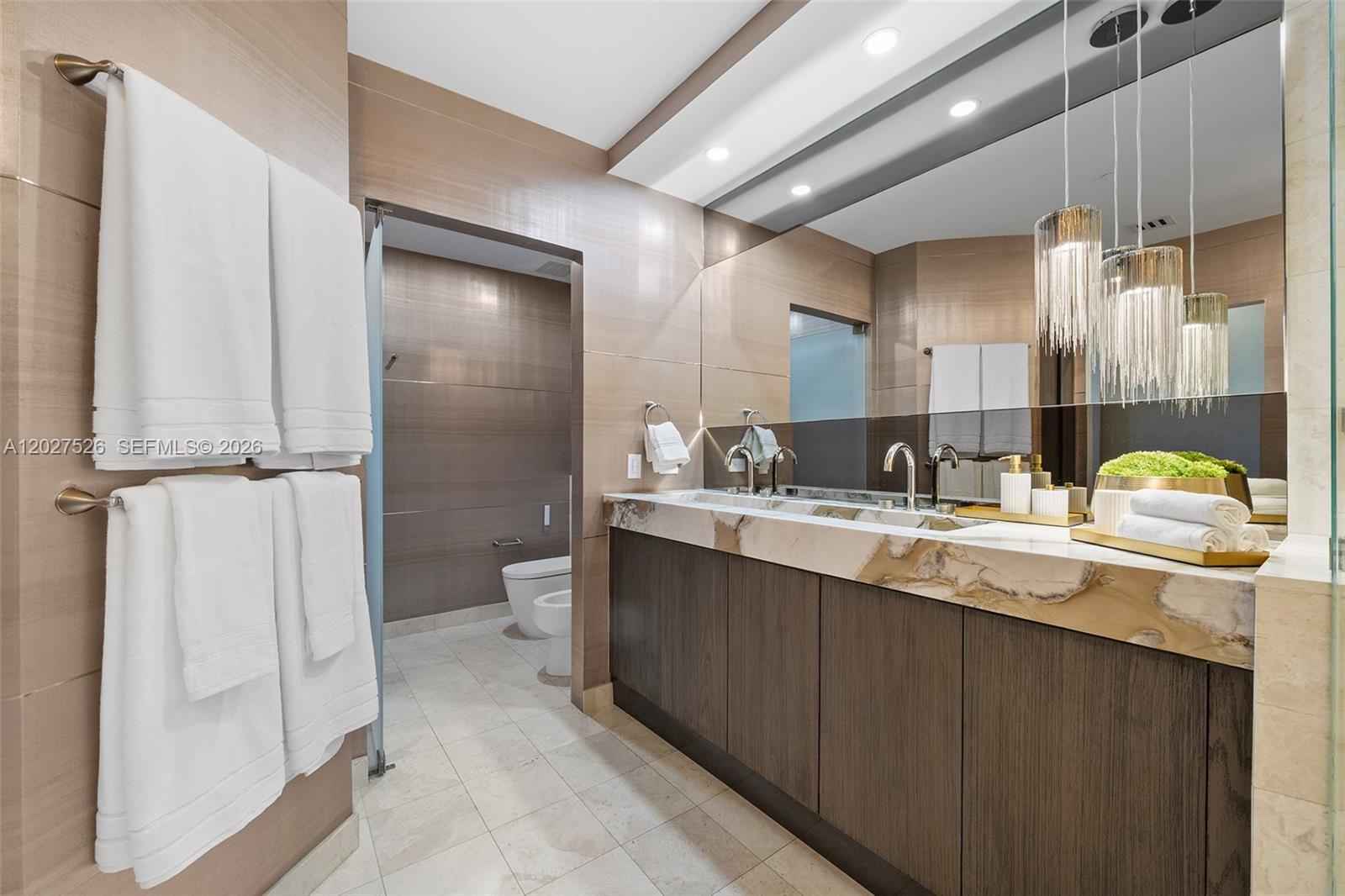 901 Brickell Key Boulevard, Unit 3304 Miami, FL 33131 - Photo 27 of 88