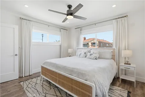 $1,450,000 | 130 Cordova Walk, Long Beach, CA 90803