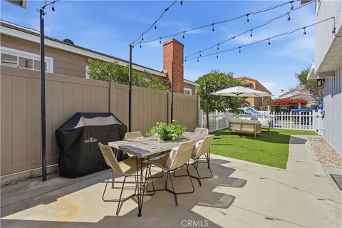 $1,450,000 | 130 Cordova Walk, Long Beach, CA 90803