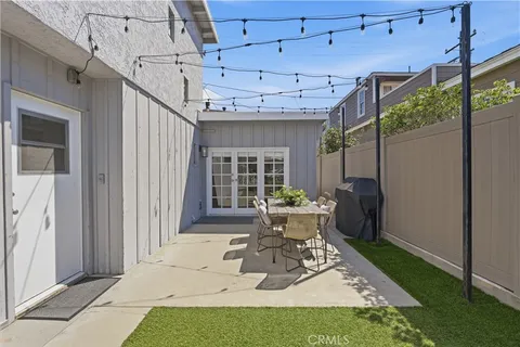 $1,450,000 | 130 Cordova Walk, Long Beach, CA 90803