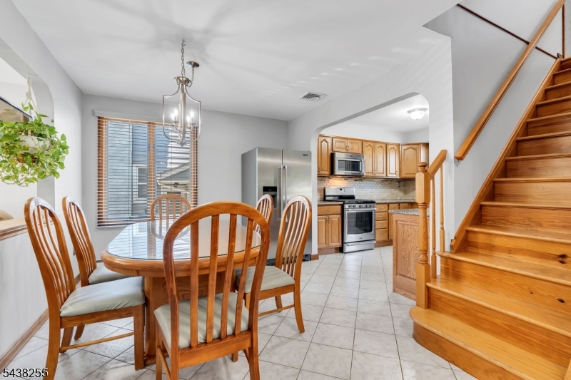 465 Ellen Street Union, NJ 07083 - Photo 8 of 41