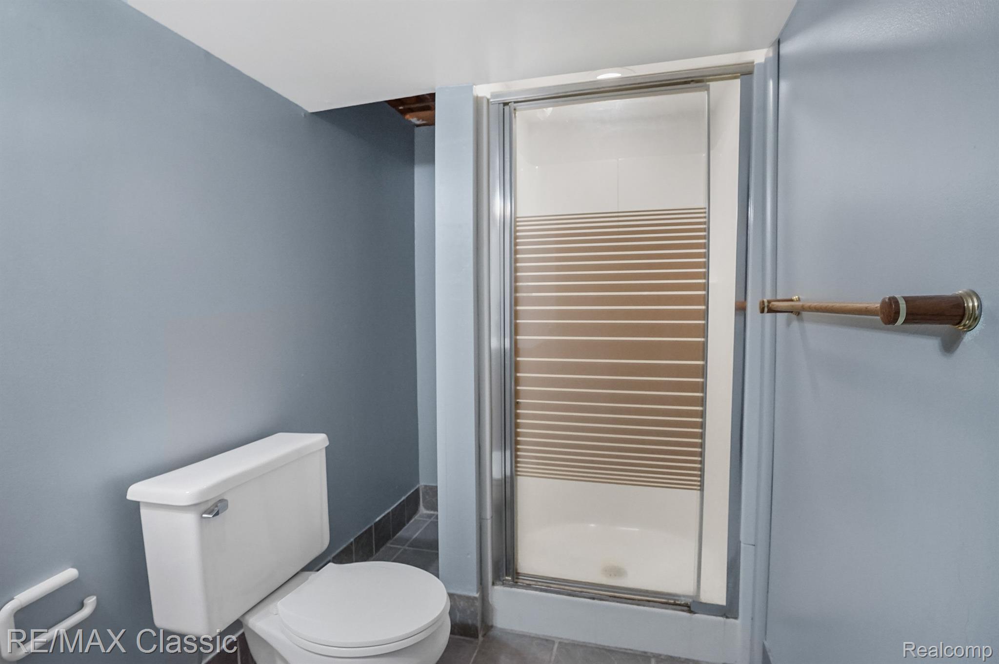 2011 Decker Road Walled Lake, MI 48390 - Photo 25 of 37 Gallery Image 25