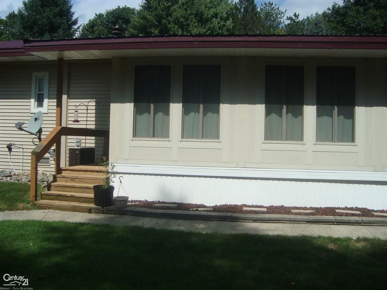 1390 West Youngs Road Gladwin, MI 48624 - Photo 3 of 75
