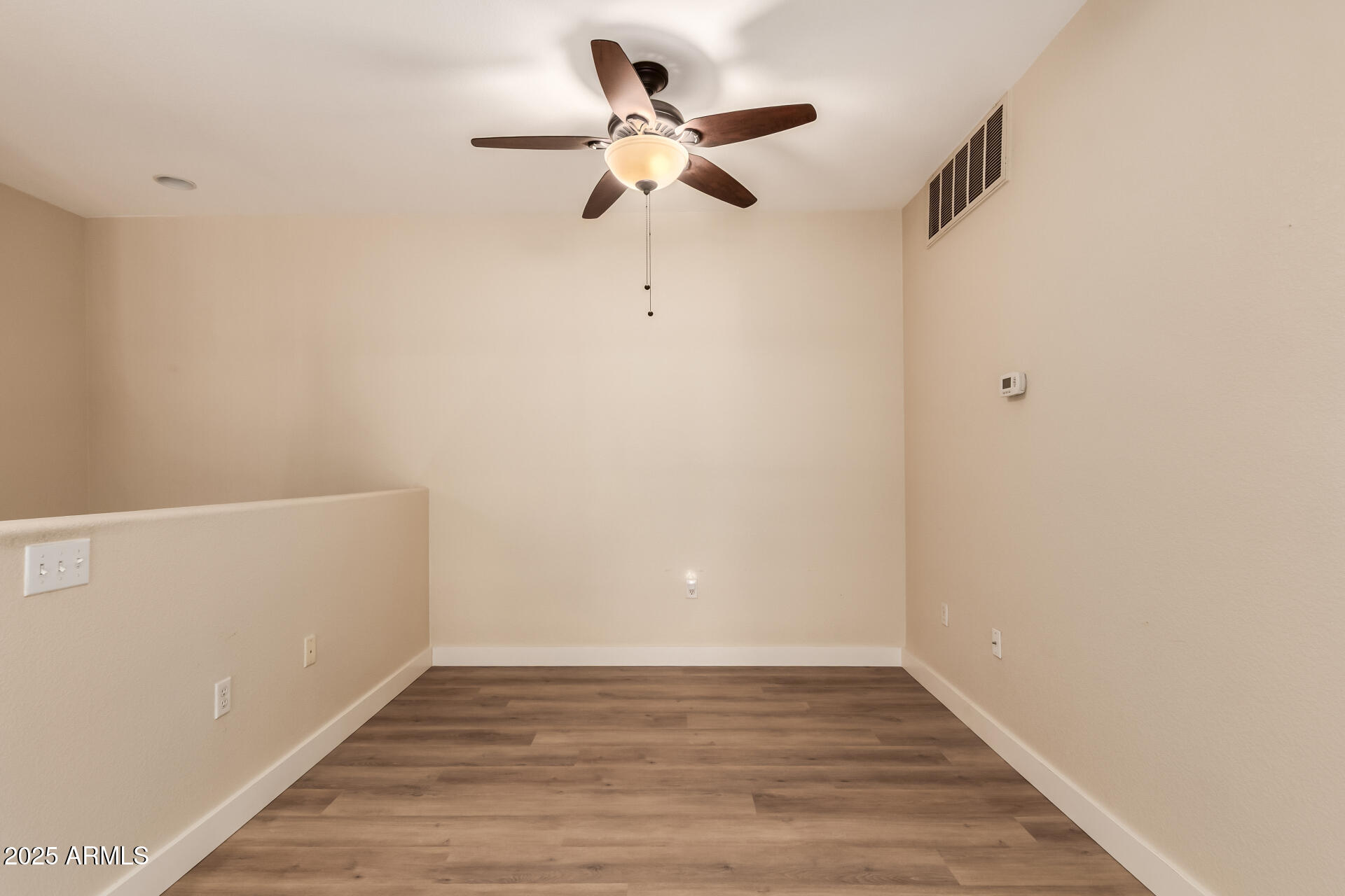 10410 North Cave Creek Road, Unit 2006 Phoenix, AZ 85020 - Photo 26 of 29 a view of an empty room