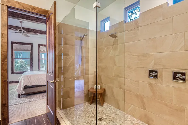 a en suite bathroom with a shower