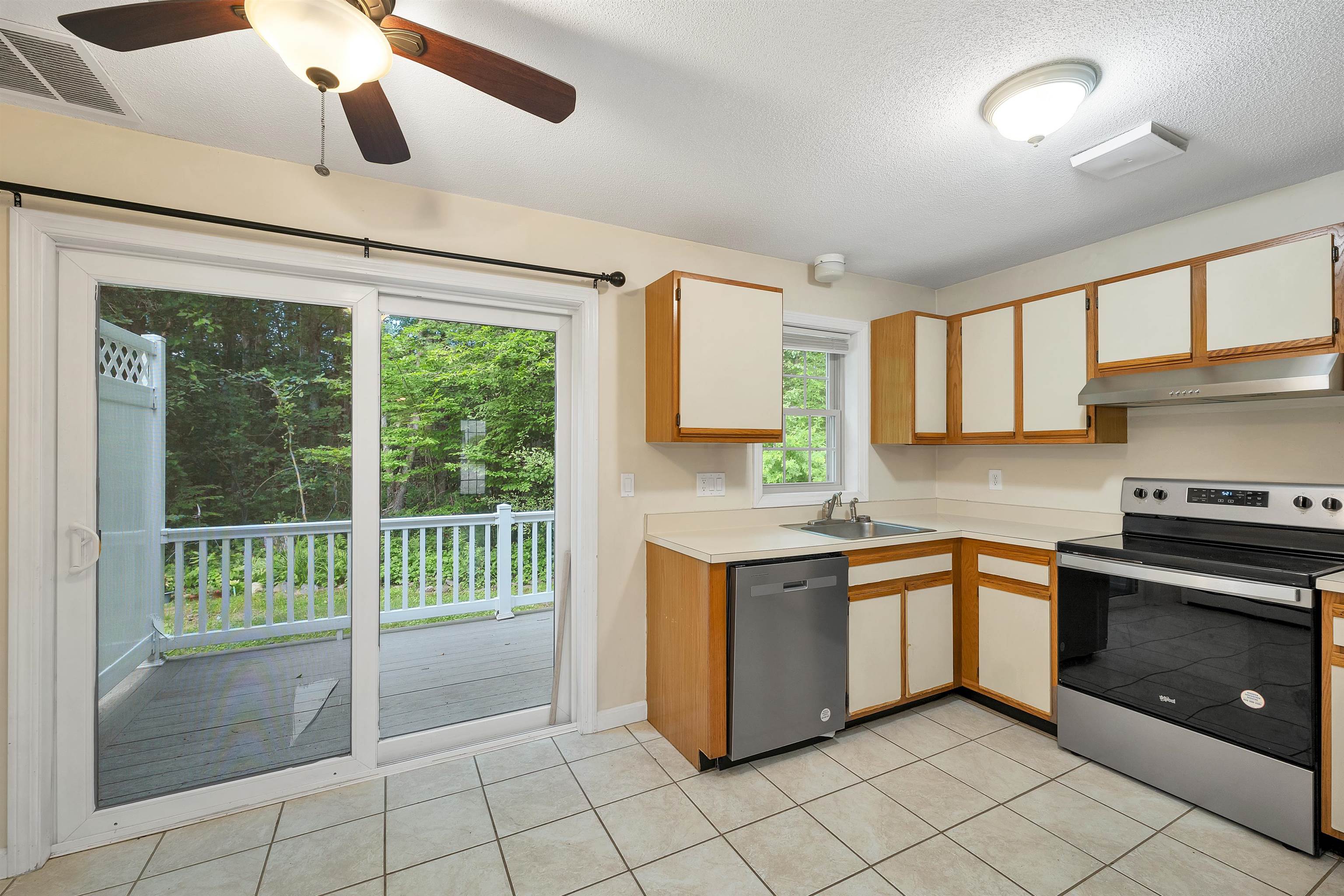 65 Woodland Green, Unit 65 Rochester, NH 03868 - Photo 22 of 49