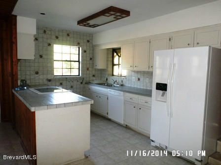 4015 Polk Road Mims, FL 32754 - Photo 5 of 12 KITCHEN
