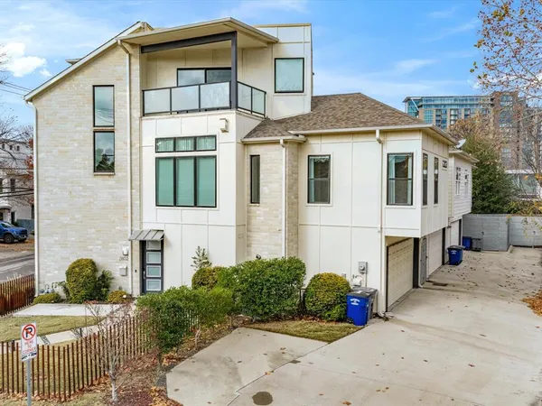 $965,000 | 2802 Lee Street, Dallas, TX 75206