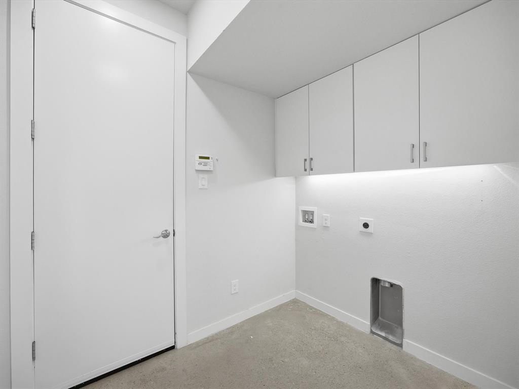 2802 Lee Street Dallas, TX 75206 - Photo 28 of 40 a view of an empty room