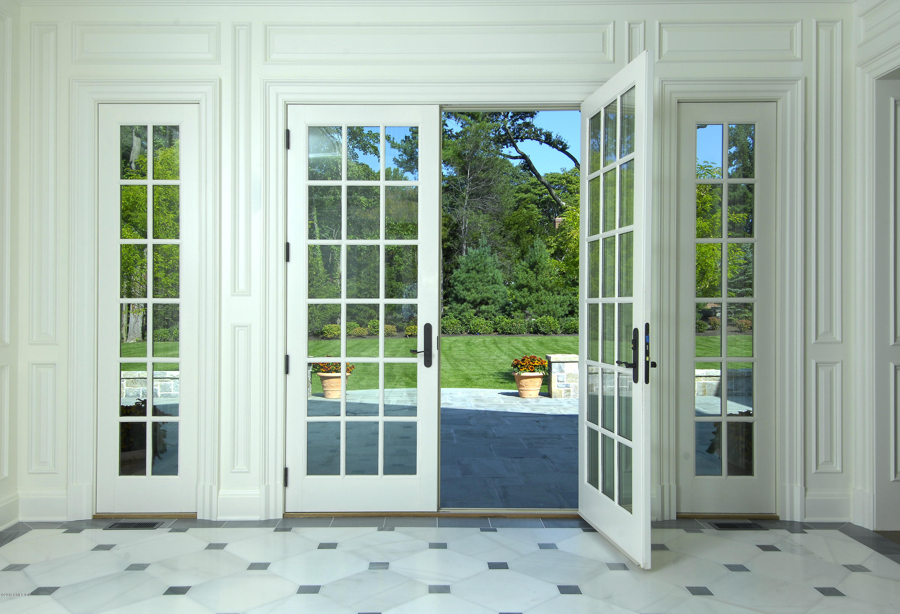 2 Deer Park Meadow Road Greenwich, CT 06830 - Photo 4 of 28