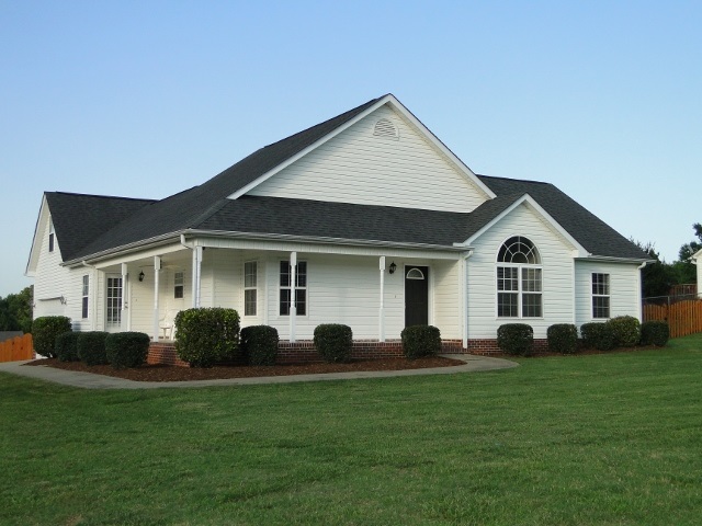 103 Cherrywood Road Woodruff, SC 29388 - Photo 1 of 25 Gallery Image 1