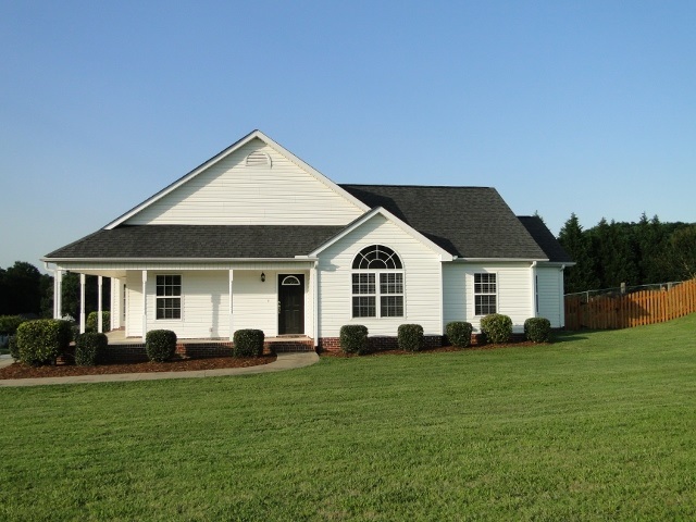 103 Cherrywood Road Woodruff, SC 29388 - Photo 2 of 25 Gallery Image 2
