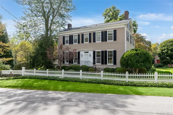 $2,495,000 | 20 Mead Street, Waccabuc, NY 10597