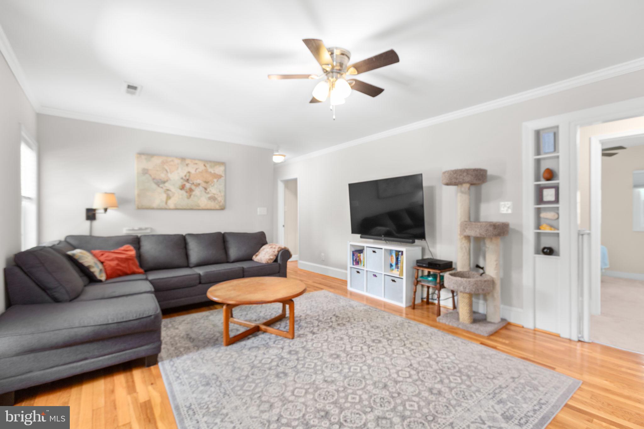 7228 Courthouse Road Spotsylvania, VA 22551 - Photo 14 of 63 Living room