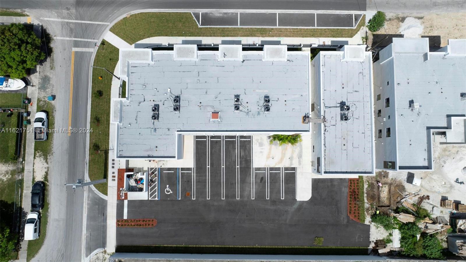16955 Southwest 100th Avenue Miami, FL 33157 - Photo 34 of 36