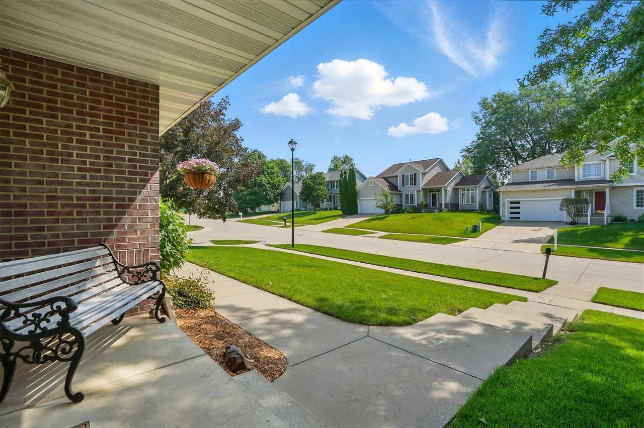 7025 Walden Road Northeast Cedar Rapids, IA 52402 - Photo 33 of 58 Gallery Image 33