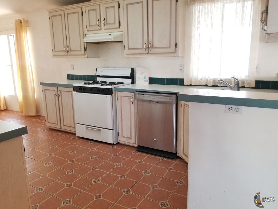 1601 Drew Road, Unit 28 El Centro, CA 92243 - Photo 14 of 16 Gallery Image 14