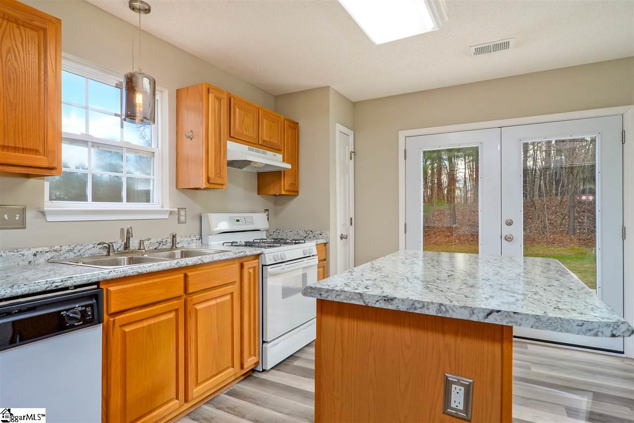 512 Garrett Street Fountain Inn, SC 29644 - Photo 7 of 25 Gallery Image 7