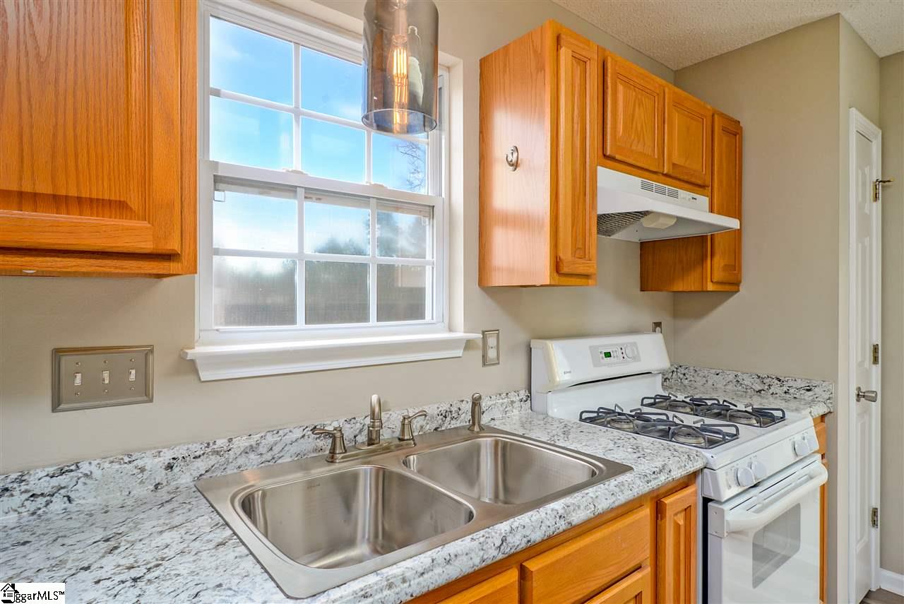 512 Garrett Street Fountain Inn, SC 29644 - Photo 9 of 25 Gallery Image 9