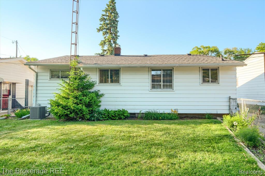 2822 Epsilon Trail Flint, MI 48506 - Photo 6 of 35