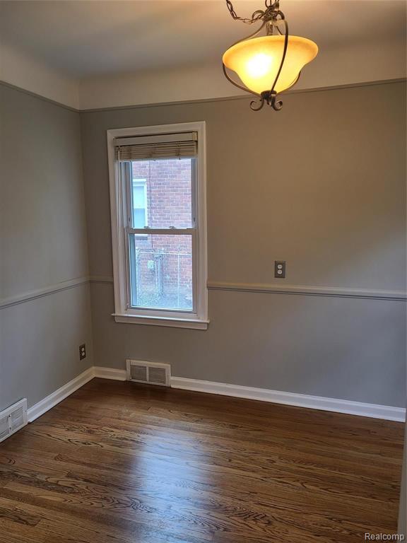 21544 Newcastle Road Harper Woods, MI 48225 - Photo 5 of 16