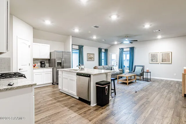 $5,000 | 125 Lake Ridge, Broussard, LA 70518