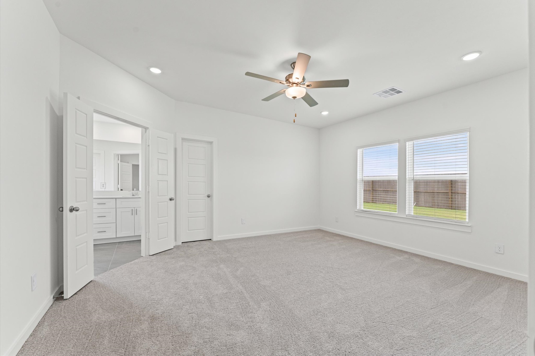 8331 Amethyst Valley Lane Angleton, TX 77515 - Photo 3 of 8