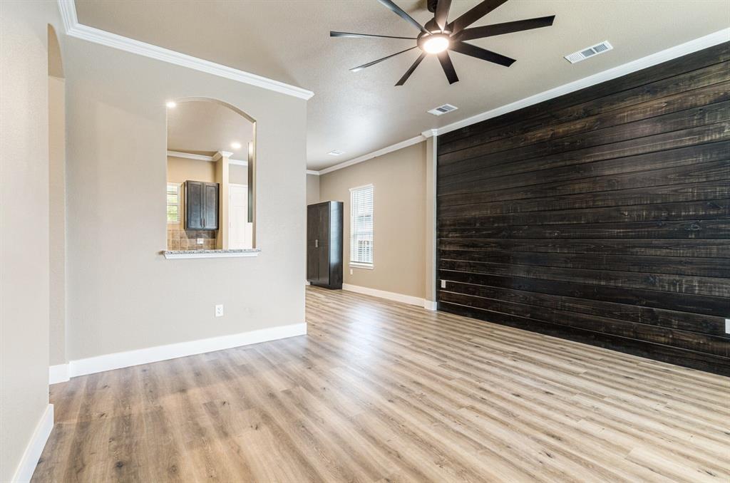 413 Henderson Street Bonham, TX 75418 - Photo 2 of 28