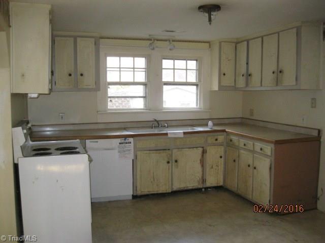446 High Point Street Randleman, NC 27317 - Photo 3 of 15 Gallery Image 3