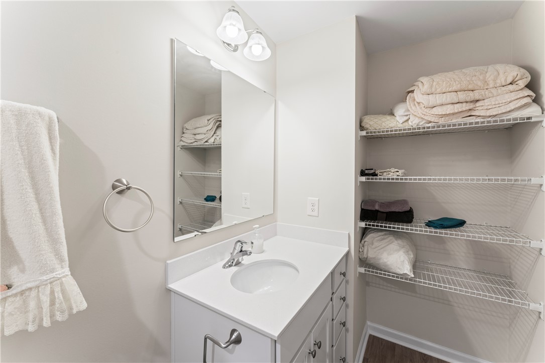 1044 Fairfield Drive Seneca, SC 29678 - Photo 8 of 46 Upstairs vanity.