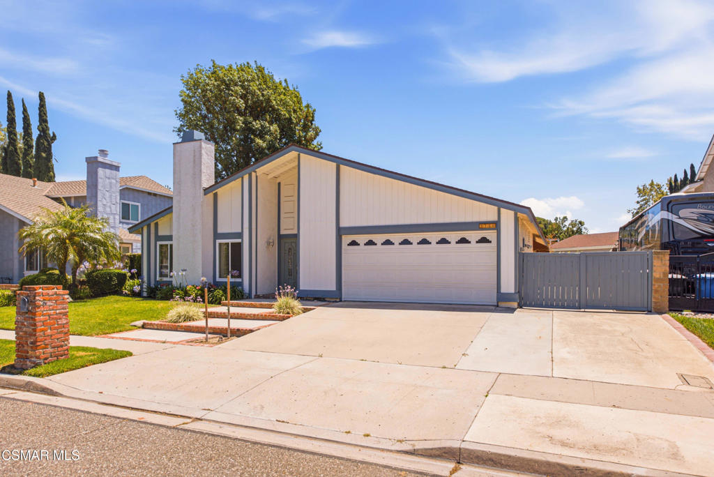 2720 Goldfield Place Simi Valley, CA 93063 - Photo 2 of 37