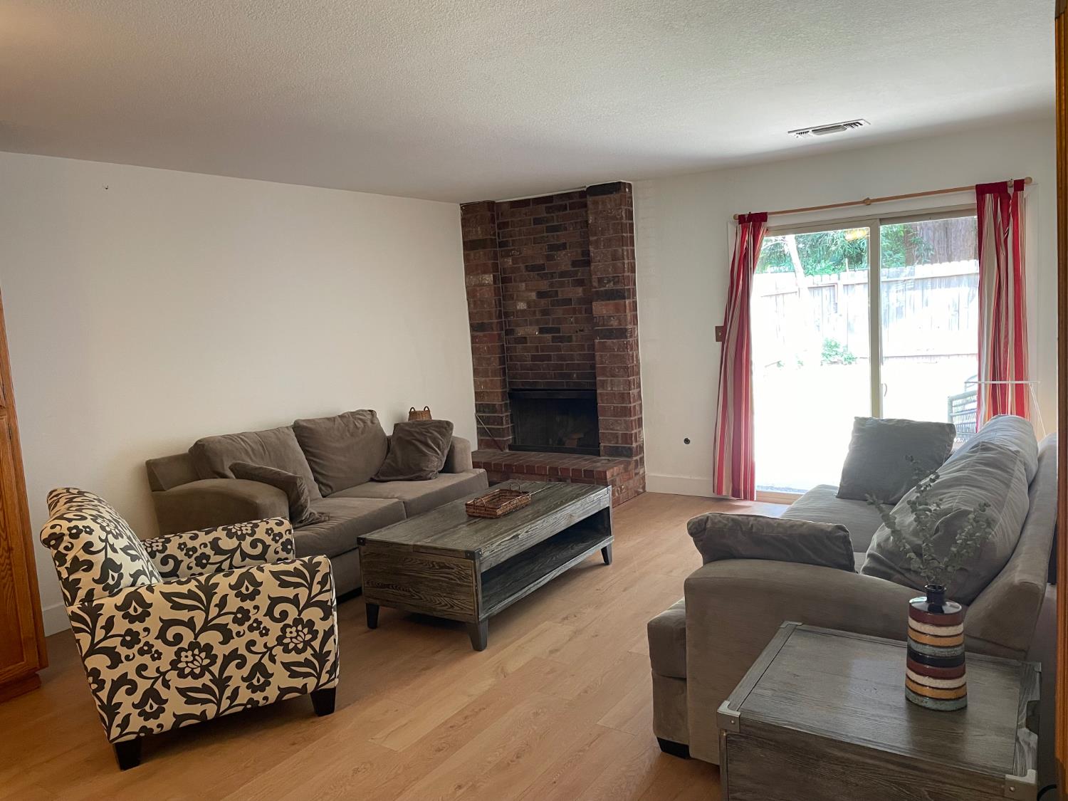 613 Hermosa Place Davis, CA 95616 - Photo 4 of 15