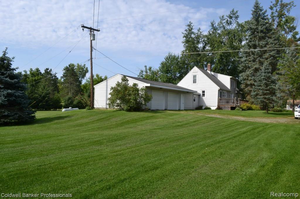 194 North Maple Leaf Road Lapeer, MI 48446 - Photo 10 of 28