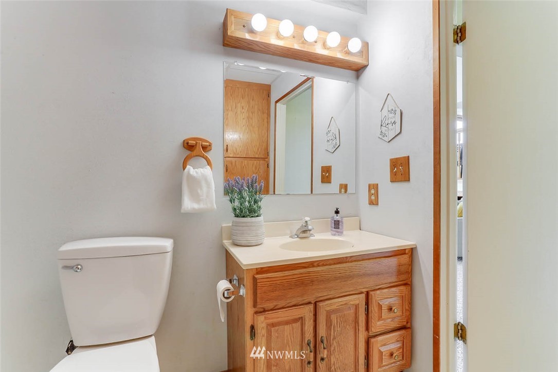16103 Southeast 179th Street Renton, WA 98058 - Photo 15 of 24 Gallery Image 15