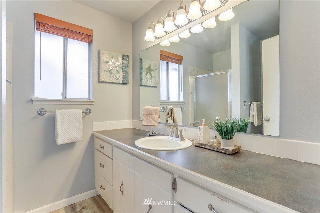 16103 Southeast 179th Street Renton, WA 98058 - Photo 17 of 24 Gallery Image 17