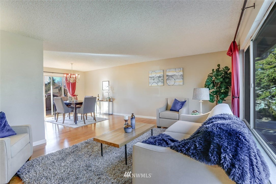 16103 Southeast 179th Street Renton, WA 98058 - Photo 5 of 24 Gallery Image 5