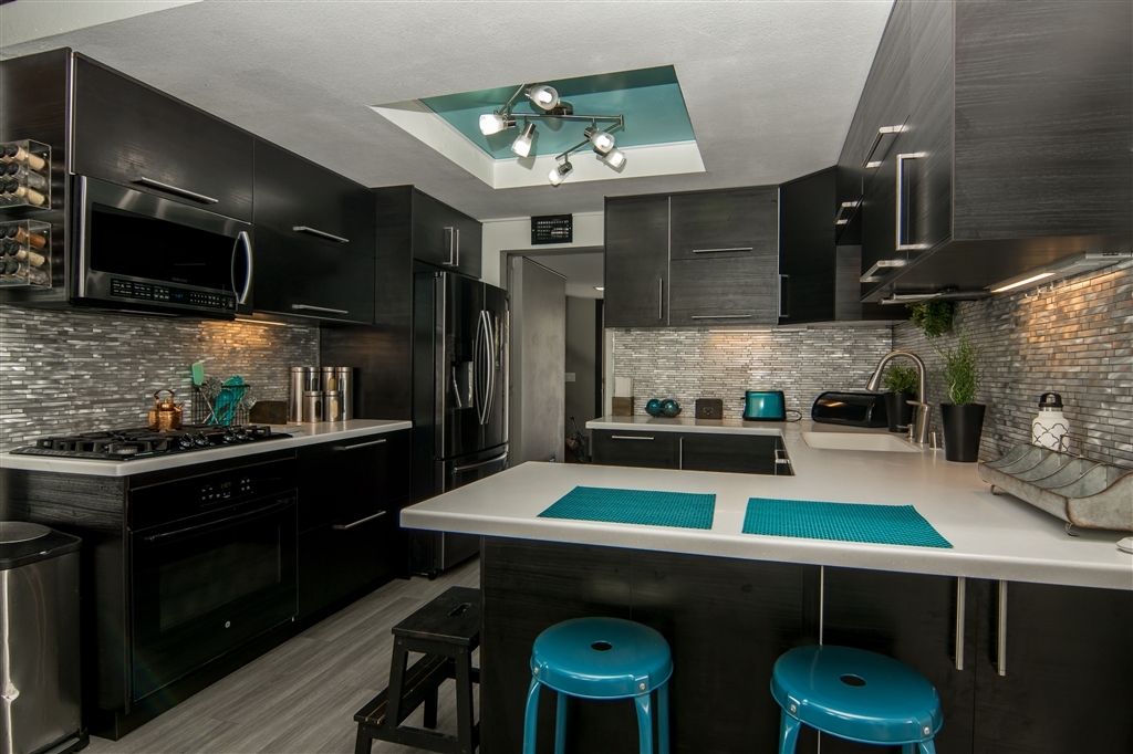 2230 Ledgeview Lane Spring Valley, CA 91977 - Photo 11 of 25 Magnificent remodel!