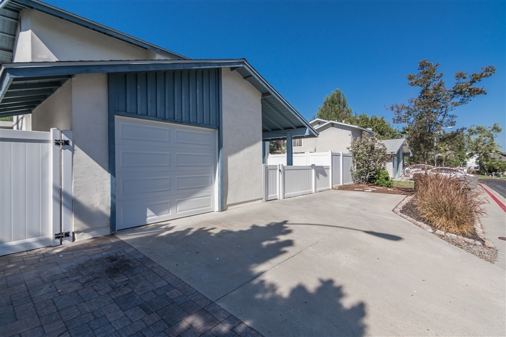 2230 Ledgeview Lane Spring Valley, CA 91977 - Photo 3 of 25 Plenty of extra parking