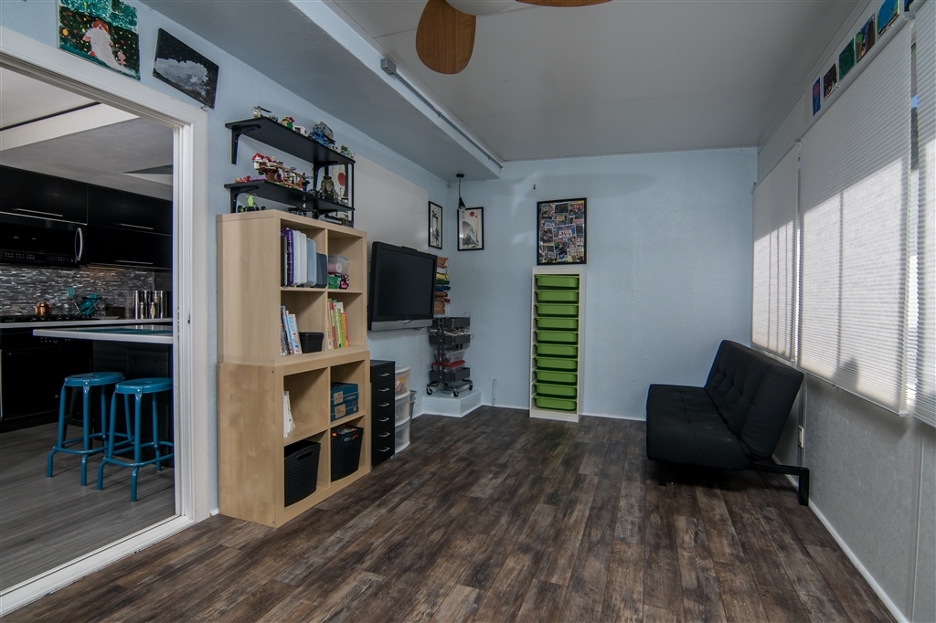 2230 Ledgeview Lane Spring Valley, CA 91977 - Photo 10 of 25 California room for lots of extra space