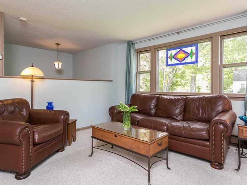 528 Sligo Road North Yarmouth, ME 04097 - Photo 7 of 32 Living Room.