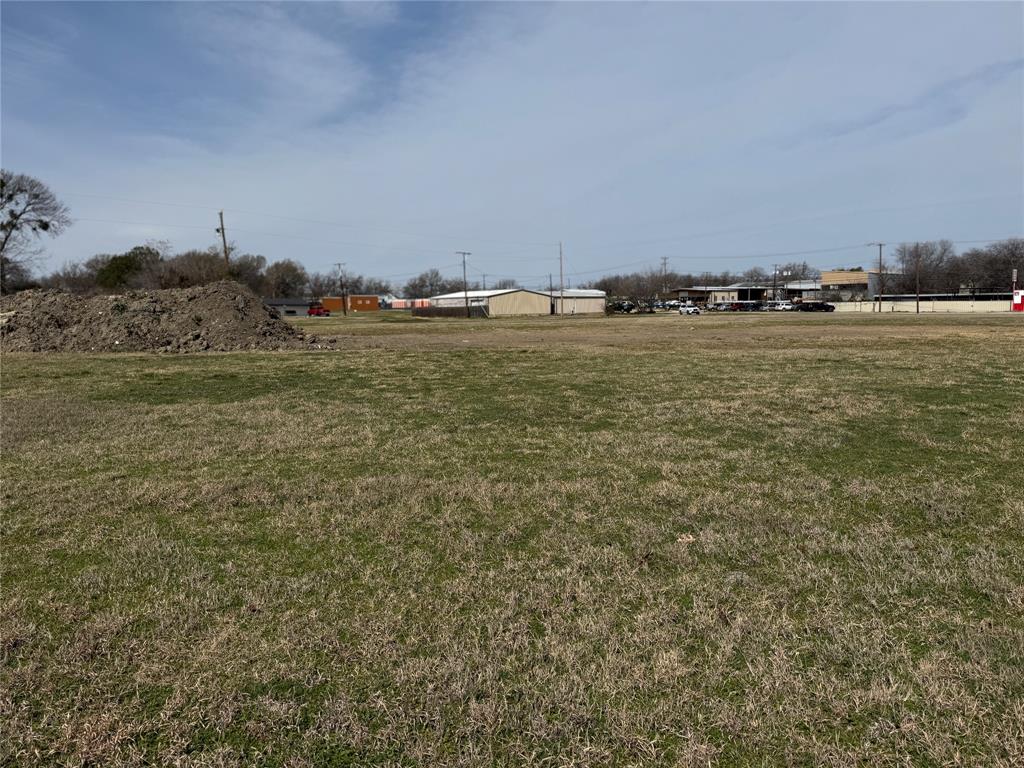 7945 White Settlement Road White Settlement, TX 76108 - Photo 7 of 19 a view of an ocean