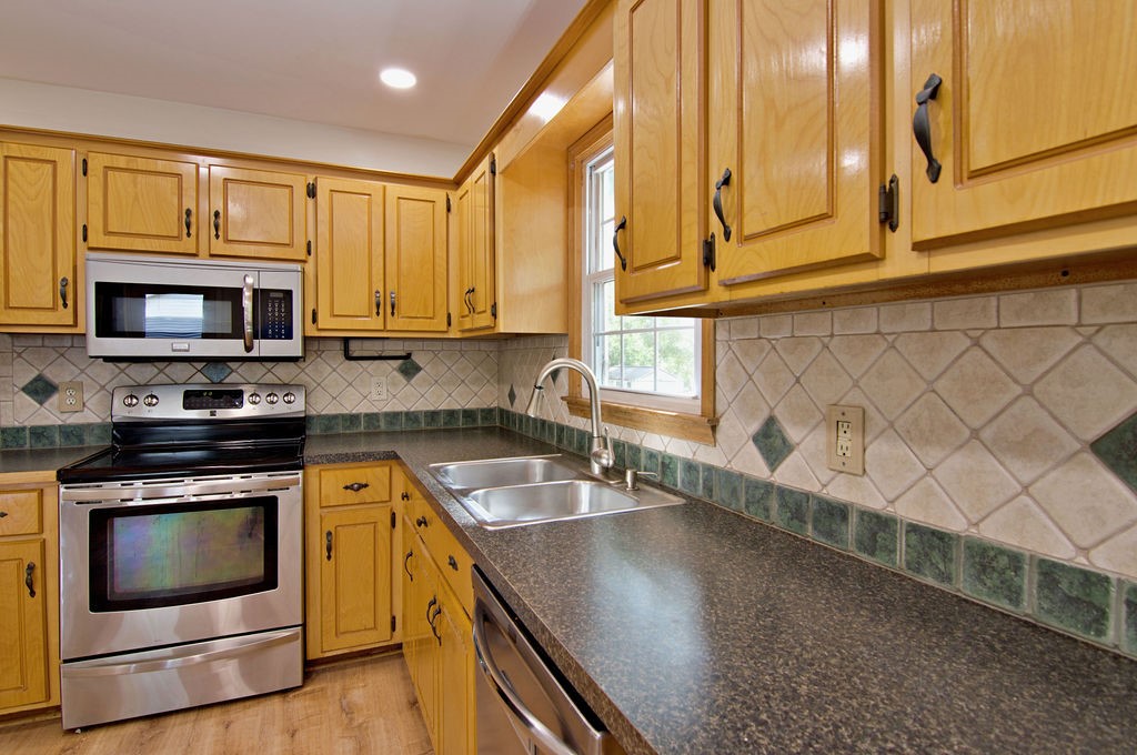 2416 Old Williamston Road Anderson, SC 29621 - Photo 7 of 36