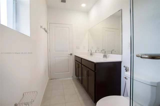 $3,300 | 846 Southeast 19th Street, Homestead, FL 33034