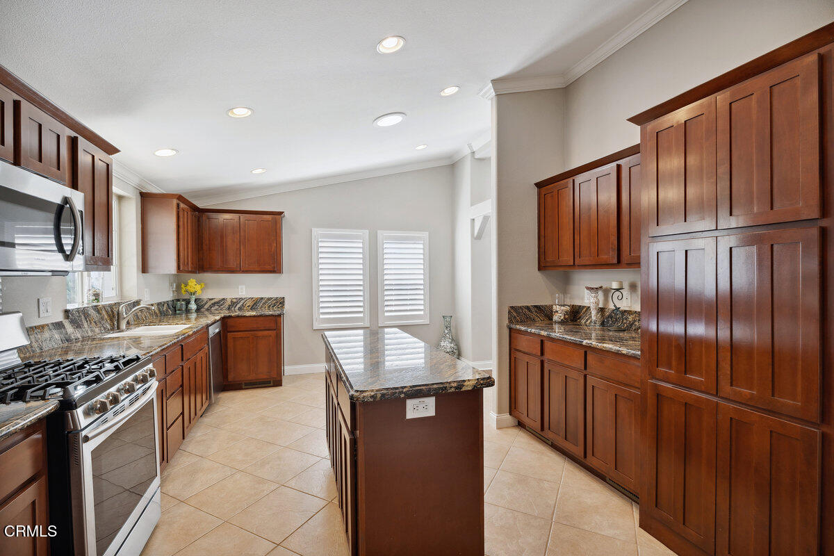 6180 Via Real, Unit 65 Carpinteria, CA 93013 - Photo 9 of 35 017_cjp_1066_580