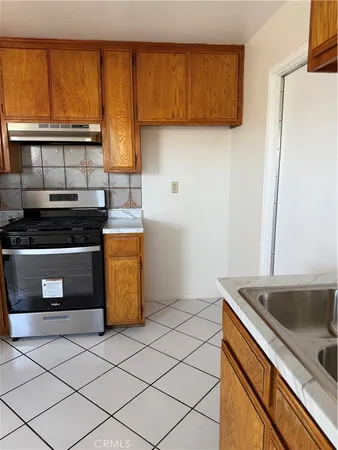 $1,750 | 16230 Sequoia Street, Hesperia, CA 82345