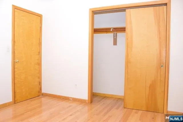 a view of empty room with window