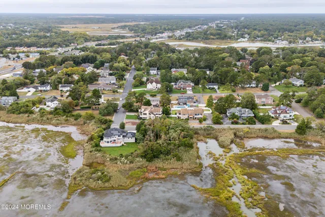 $199,900 | 202 Burning Tree Boulevard, Absecon, NJ 08201