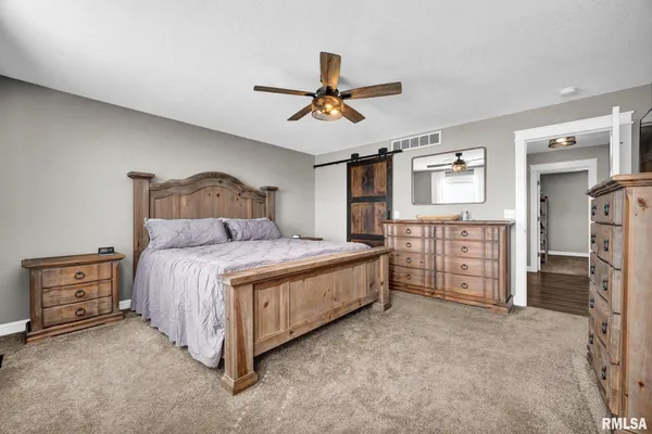 $289,900 | 1821 Parkfield Drive, Pekin, IL 61554