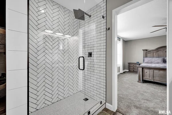 $289,900 | 1821 Parkfield Drive, Pekin, IL 61554